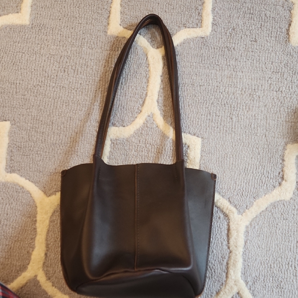 Portland Leather Handbag-Devan Style